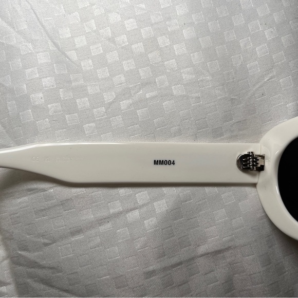 Gentle Monster x Maison Margiela MM004-W2 White - Picture 6 of 7